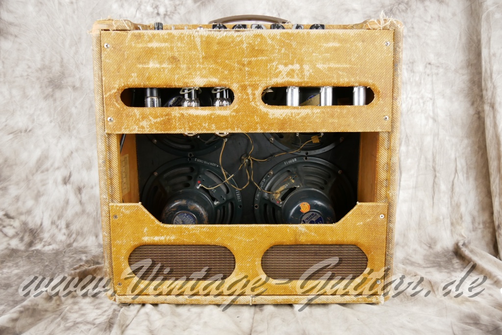img/vintage/6029/Fender Bassman_5F6A_Tweed_narrow_panel_1960-002.jpg